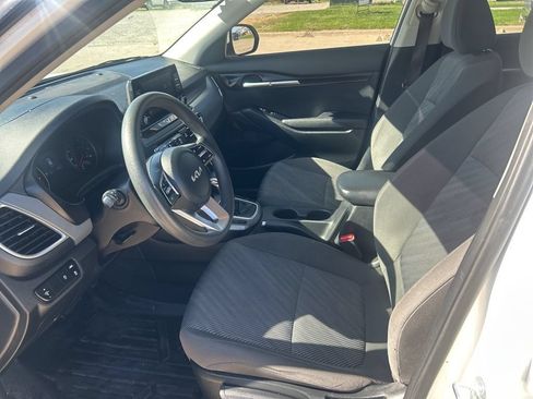 Used 2023 Kia Seltos LX AWD/4WD image 21