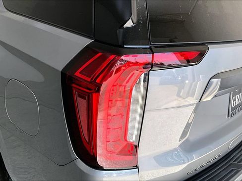 Used 2023 GMC Yukon AT4 AWD/4WD image 37