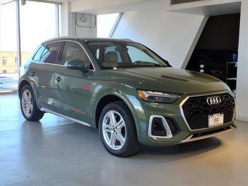 Certified 2023 Audi Q5 e Prestige w/ Prestige Package image 3