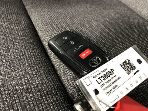 Used 2024 Toyota Crown XLE image 29