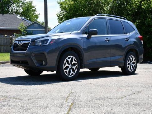 Used 2021 Subaru Forester Premium AWD/4WD image 3