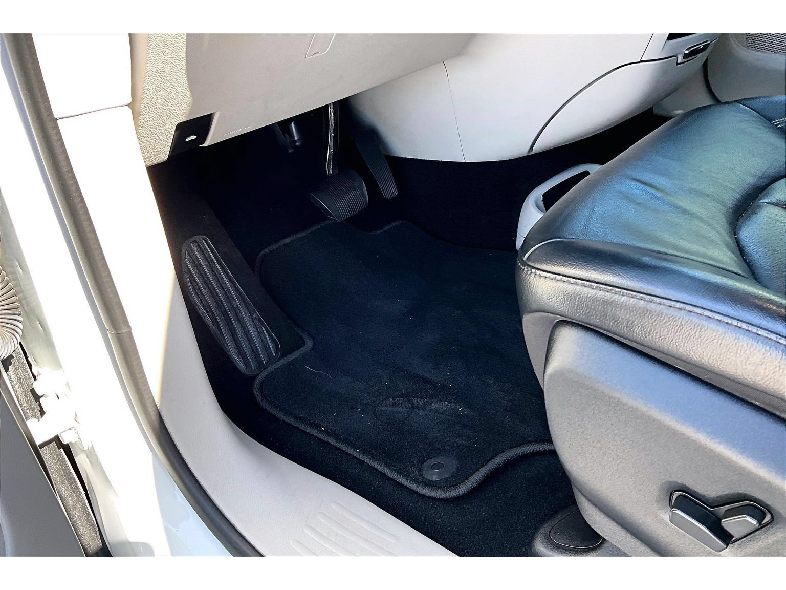 Certified 2022 Chrysler Pacifica Touring-L FWD image 30
