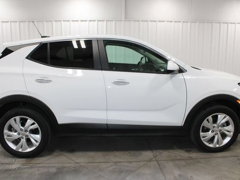 Used 2025 Buick Encore GX Preferred AWD/4WD image 11