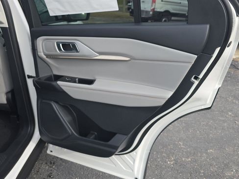 New 2026 Ford Explorer Active w/ Active Comfort Package image 36