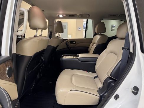 Used 2024 INFINITI QX80 Premium Select w/ Cargo Package image 21