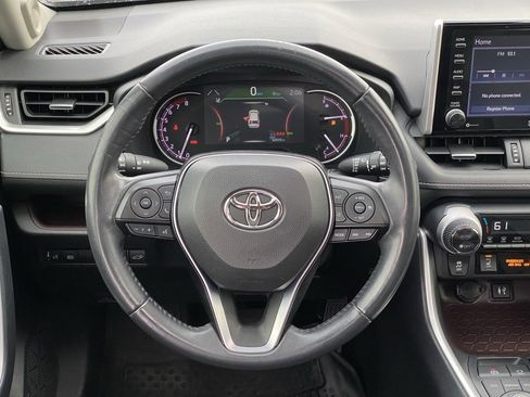 Used 2019 Toyota RAV4 Limited image 11