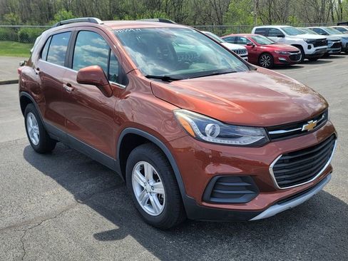 Used 2019 Chevrolet Trax LT w/ LT Convenience Package AWD/4WD image 8