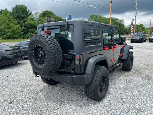 Used 2018 Jeep Wrangler Unlimited Sport w/ Connectivity Group AWD/4WD image 6