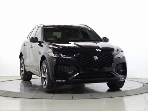 Used 2023 Jaguar F-PACE S image 10