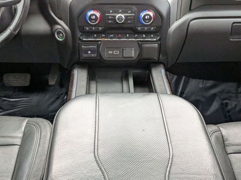 Used 2023 GMC Sierra 3500 Denali w/ Denali Ultimate Package image 19