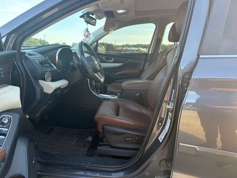 Used 2020 Subaru Ascent Touring w/ Popular Package #3 AWD/4WD image 5