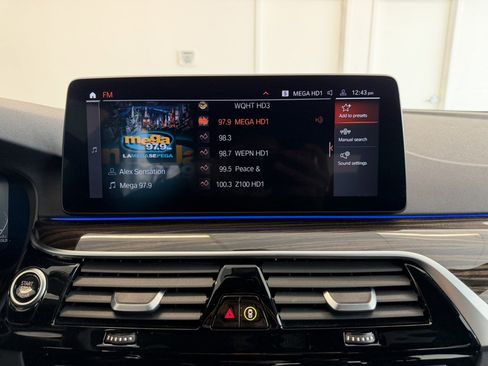 Used 2021 BMW 540i xDrive 540i xDrive w/ M Sport Package image 17