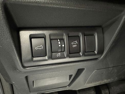 Used 2024 Subaru Outback Premium AWD/4WD image 16