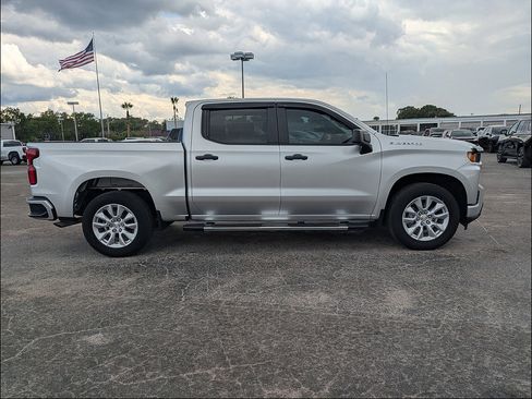 Used 2022 Chevrolet Silverado 1500 Custom RWD image 3