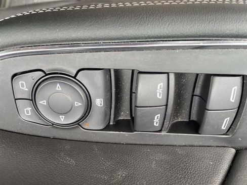 Used 2023 Buick Envision Essence w/ Sport Touring Package FWD image 10