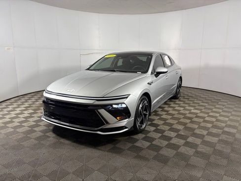 Used 2025 Hyundai Sonata SEL image 1