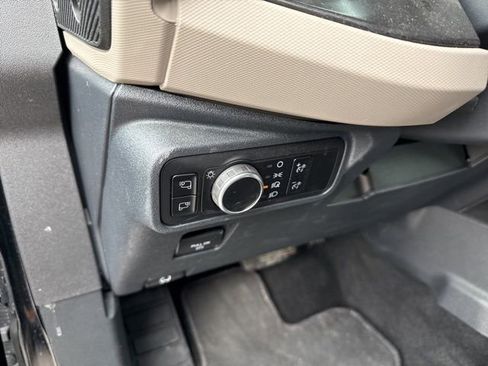 Used 2023 Ford Bronco Wildtrak image 16