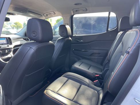 Used 2023 GMC Acadia AT4 w/ Technology Package AWD/4WD image 4