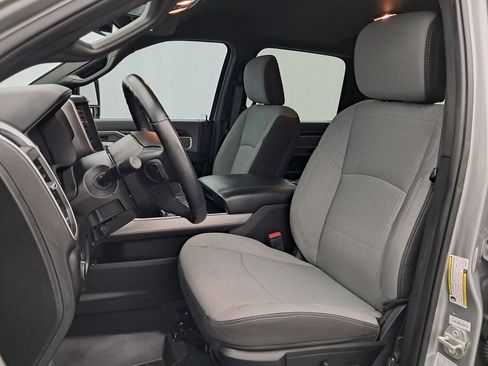 Used 2023 RAM 2500 Big Horn w/ Level 1 Equipment Group image 8