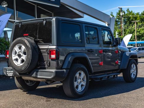 Used 2018 Jeep Wrangler Unlimited Sport S AWD/4WD image 7