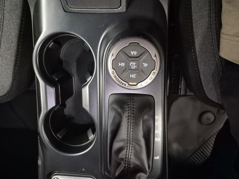 New 2025 Ford Bronco 2-Door w/ Sasquatch Package image 25