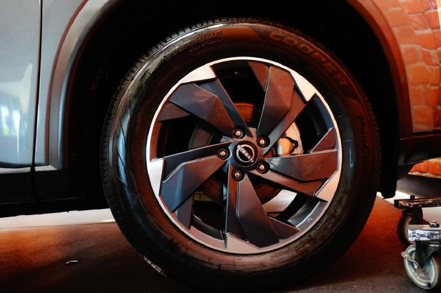 Certified 2025 Nissan Rogue SV AWD/4WD image 77