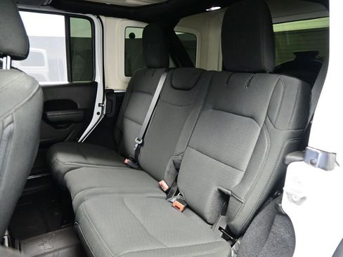 Used 2022 Jeep Wrangler Unlimited Sport image 34