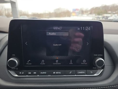 Used 2023 Nissan Rogue SV image 23