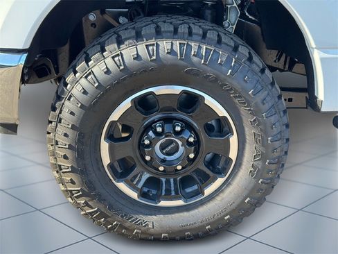 New 2025 Ford F250 Lariat w/ Lariat Ultimate Package image 5