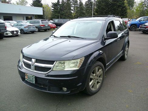 Used 2010 Dodge Journey SXT w/ Flexible Seating Group image 1