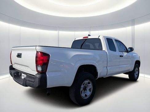 Used 2021 Toyota Tacoma SR RWD image 4
