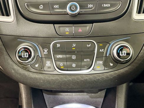 Used 2024 Chevrolet Malibu LT FWD image 9
