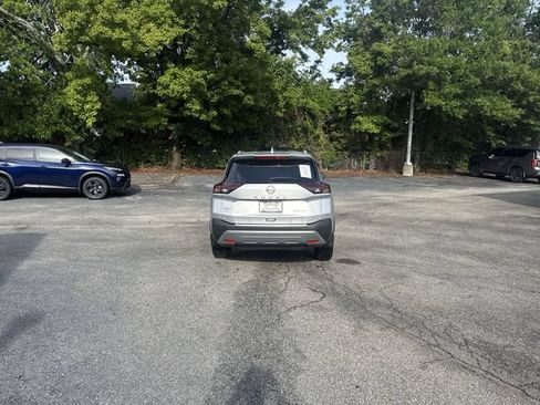 Used 2023 Nissan Rogue SV w/ SV Premium B Package AWD/4WD image 6