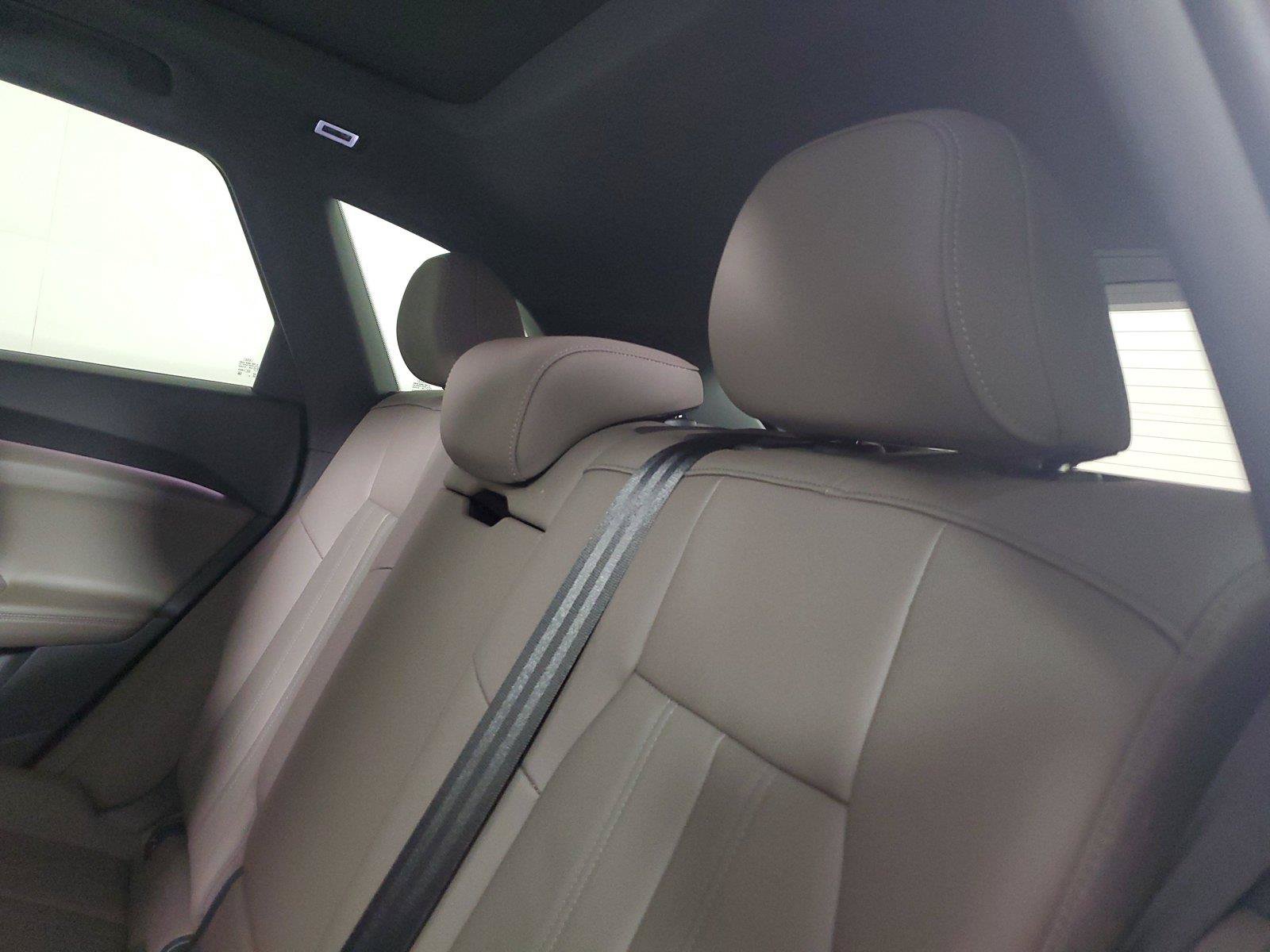 Used 2025 Audi Q5 Premium w/ Convenience Package AWD/4WD image 13
