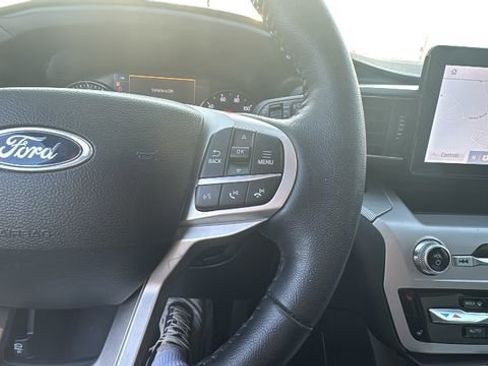 Used 2023 Ford Explorer XLT w/ Equipment Group 202A AWD/4WD image 20