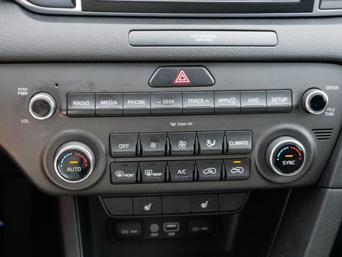 Certified 2019 Kia Sportage LX w/ LX Popular Package FWD image 23