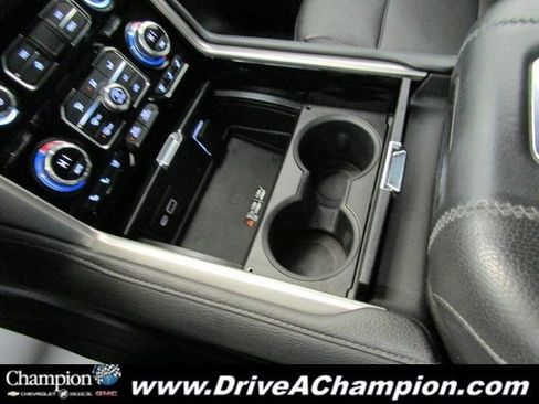Used 2022 GMC Yukon Denali AWD/4WD image 43