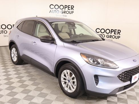 Used 2022 Ford Escape SE w/ Convenience Package FWD image 1