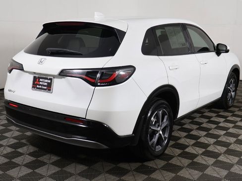 Used 2025 Honda HR-V EX-L image 10
