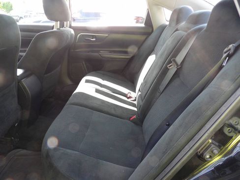 Used 2015 Nissan Altima 2.5 S w/ Special Edition Package FWD image 9
