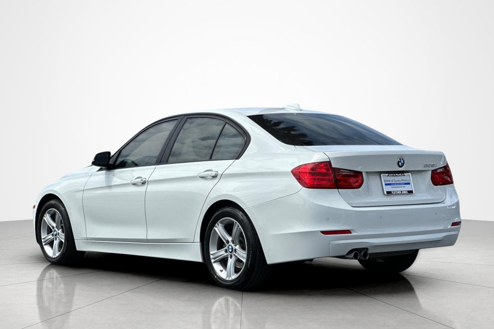 Used 2015 BMW 328i Sedan RWD image 3