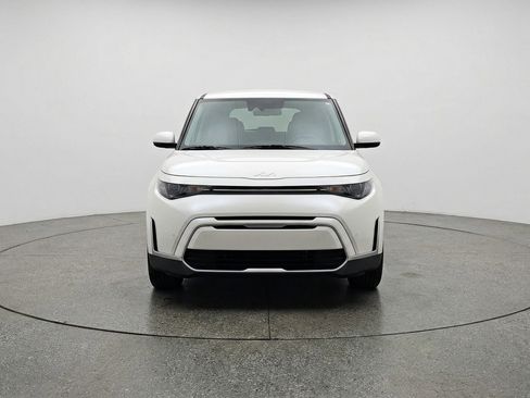 Used 2025 Kia Soul LX w/ LX Technology Package FWD image 2