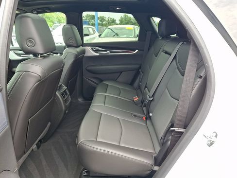 Used 2025 Cadillac XT5 Premium Luxury w/ LPO, Floor Liner Package AWD/4WD image 10