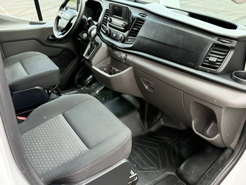 Used 2022 Ford Transit 250 Low Roof RWD image 13