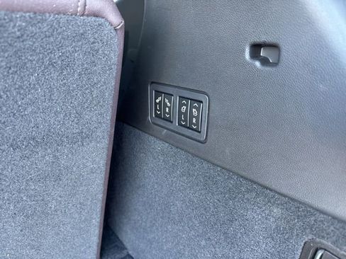 Used 2023 Cadillac XT6 Premium Luxury w/ Technology Package image 11