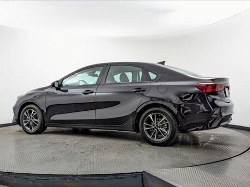 Used 2024 Kia Forte LXS image 6