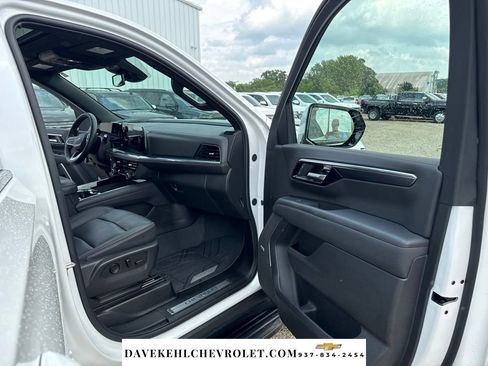 Used 2025 Chevrolet Tahoe RST w/ Comfort Package AWD/4WD image 28