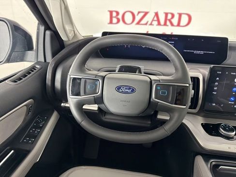 New 2025 Ford Expedition Active image 10