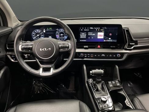 Used 2025 Kia Sportage SX image 5