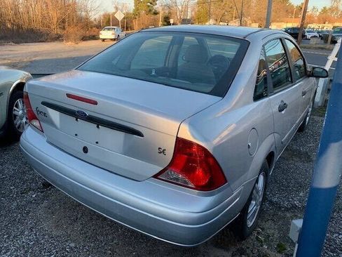 Used 2003 Ford Focus SE FWD image 11